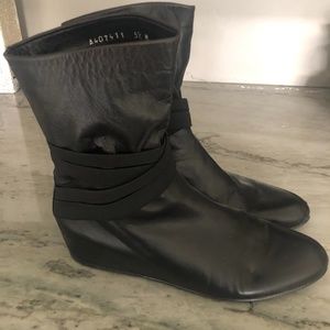 Stuart Weizmann black leather “Zen” ankle boots